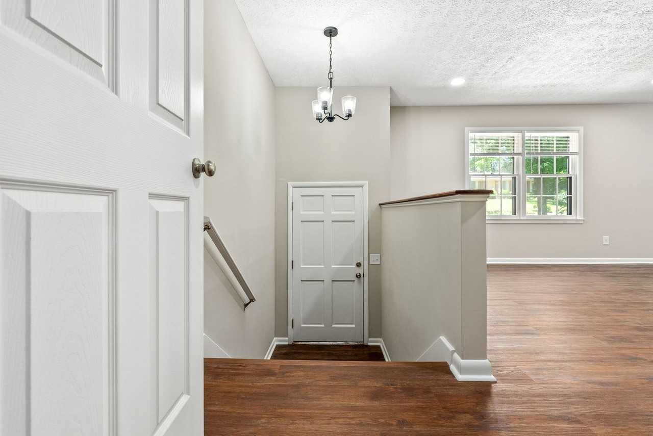 307 Lancaster Ave - Photo 3 of 25