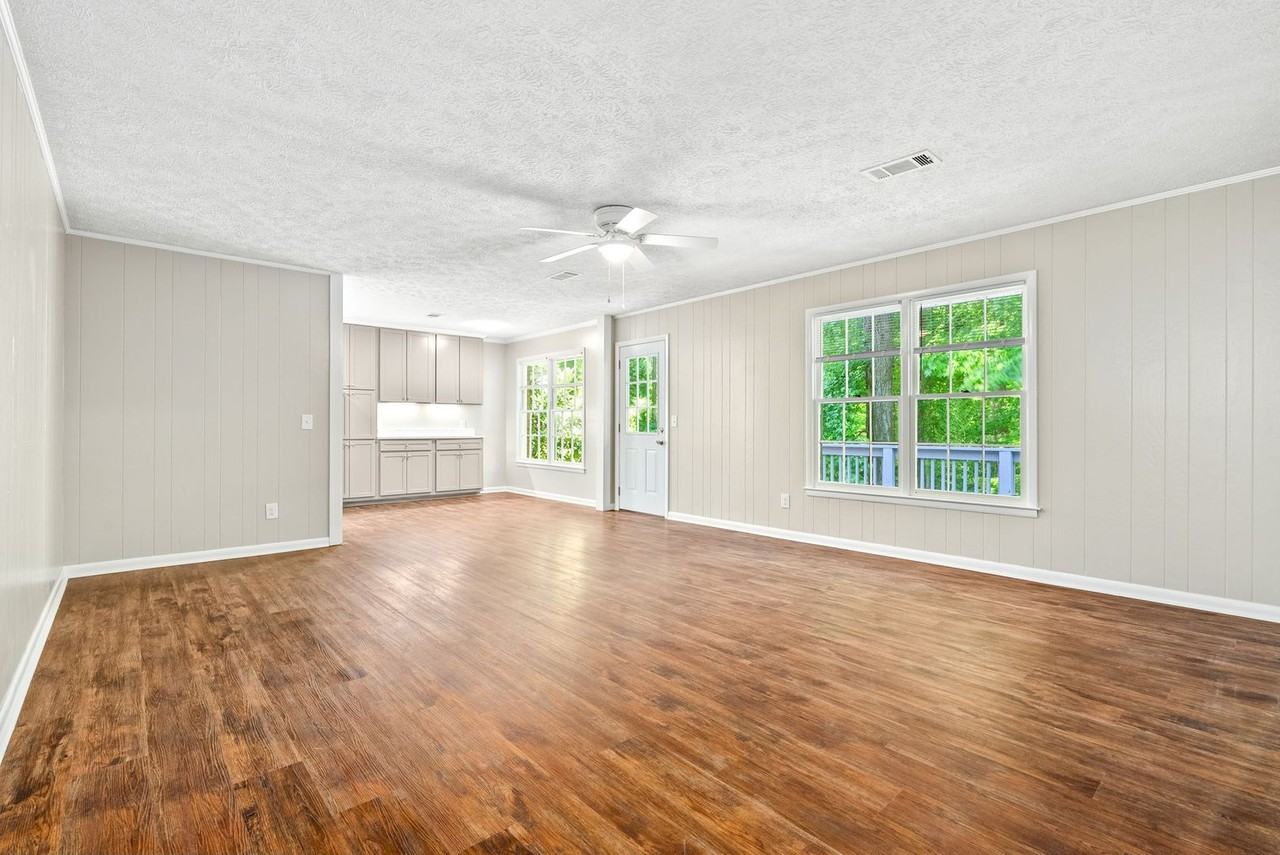 307 Lancaster Ave - Photo 6 of 25