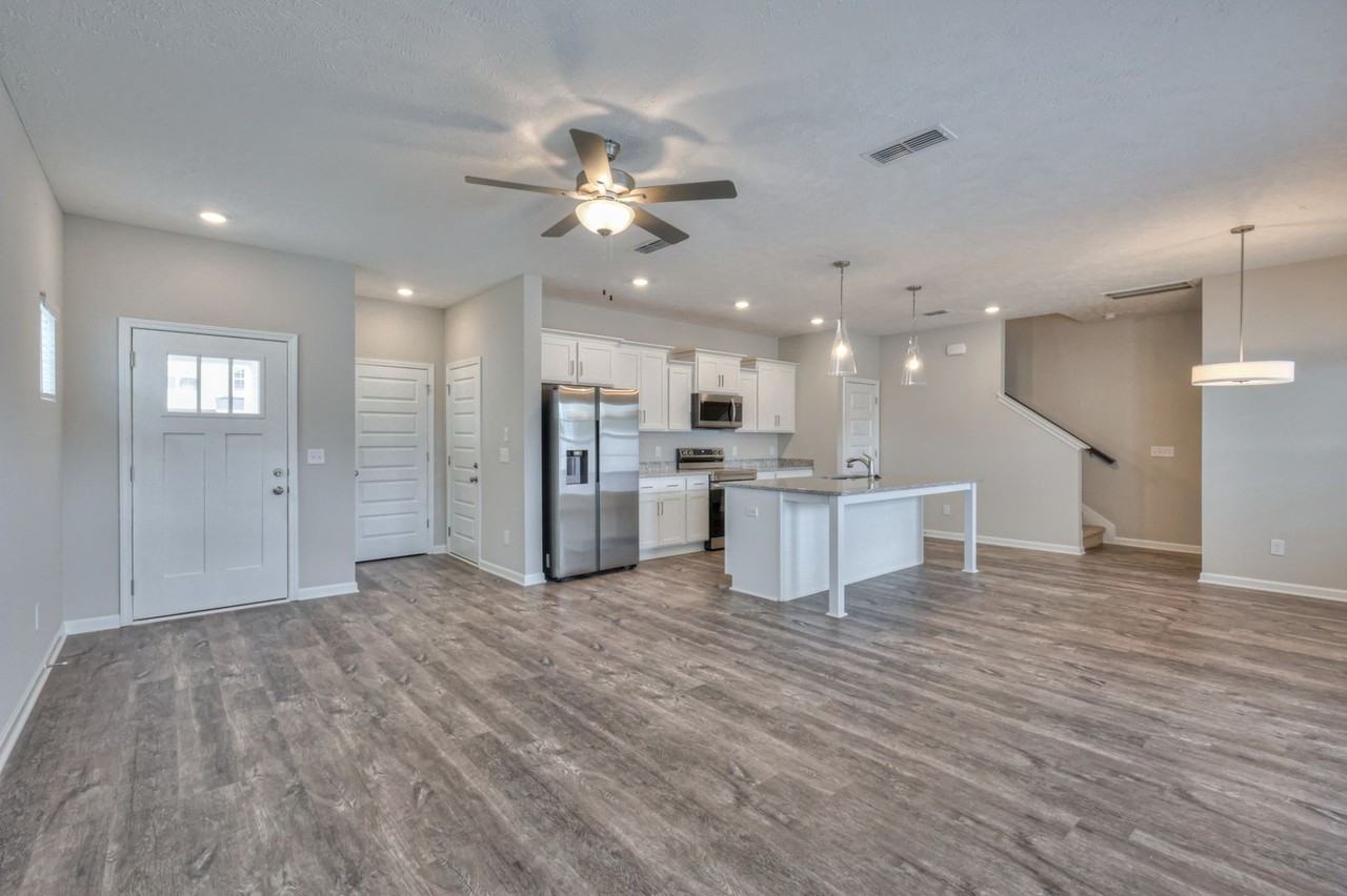 4349 Doral Dr - Photo 4 of 27