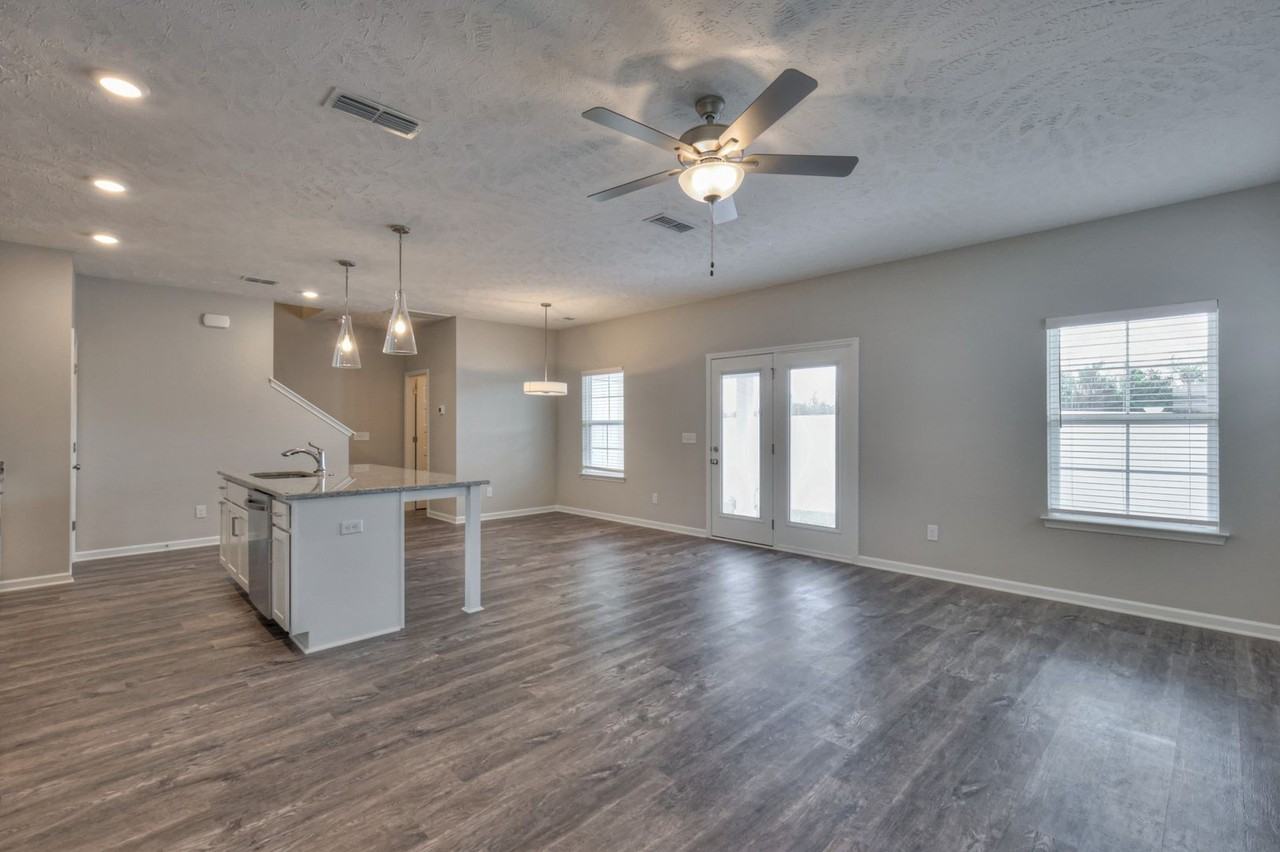 4349 Doral Dr - Photo 5 of 27