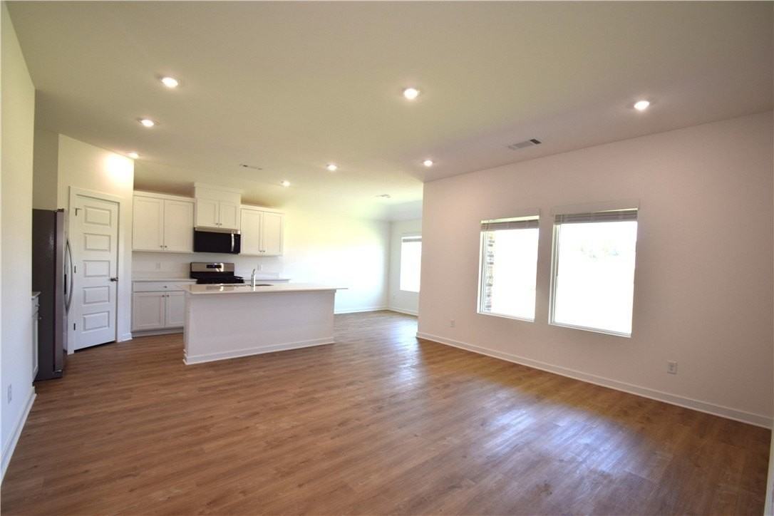 577 Nevada St - Photo 3 of 18