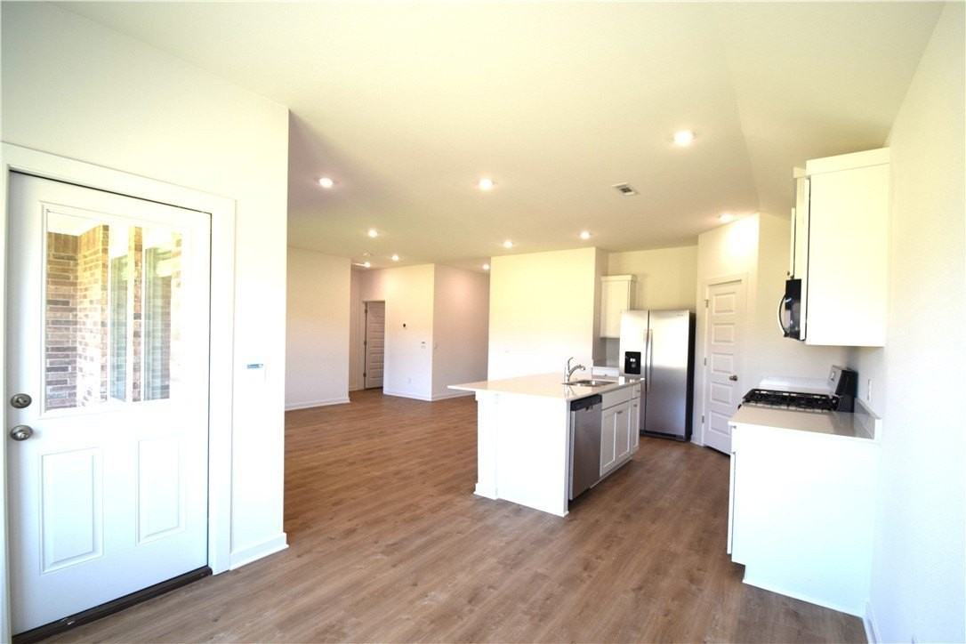 577 Nevada St - Photo 7 of 18