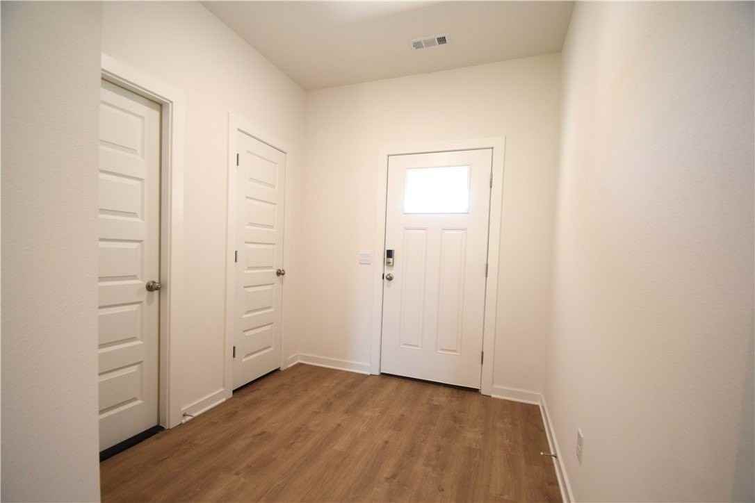 322 Texas Ave - Photo 2 of 17