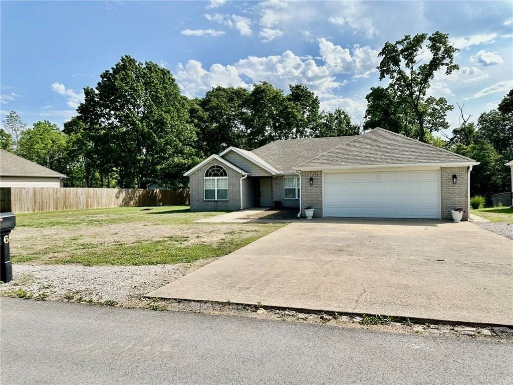 6 Roessler Ln - Photo 2 of 35