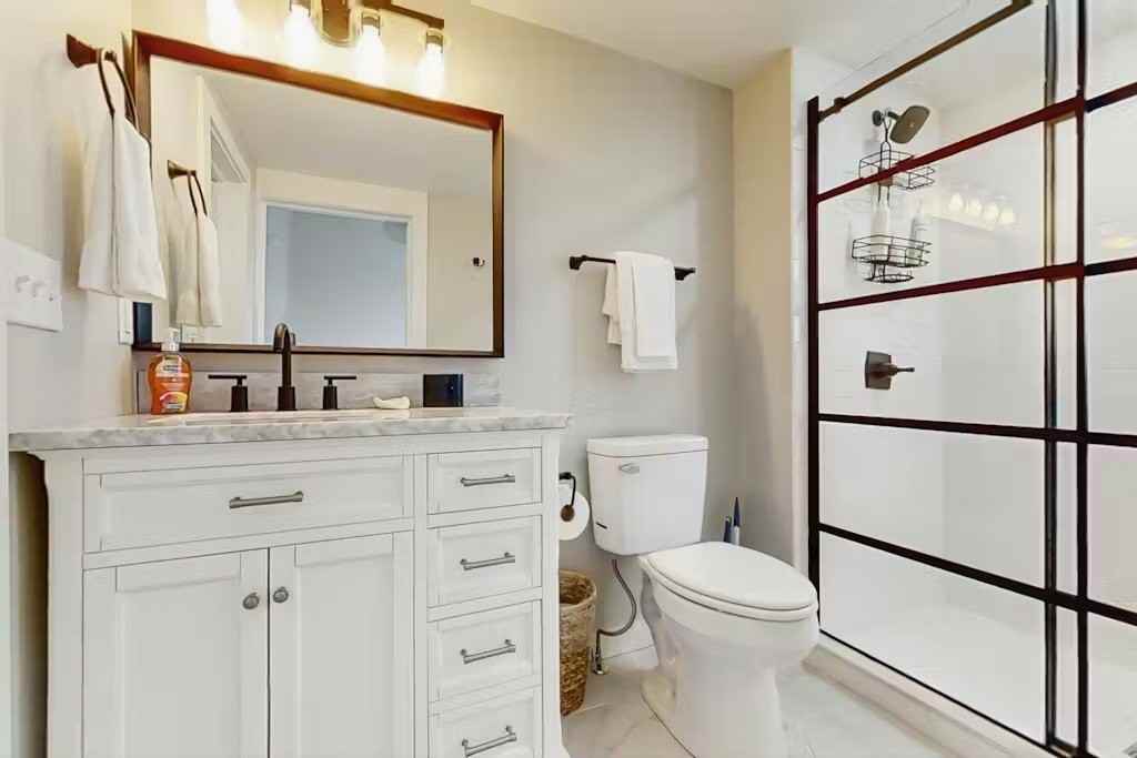 208 N 9th St - Photo 4 of 18