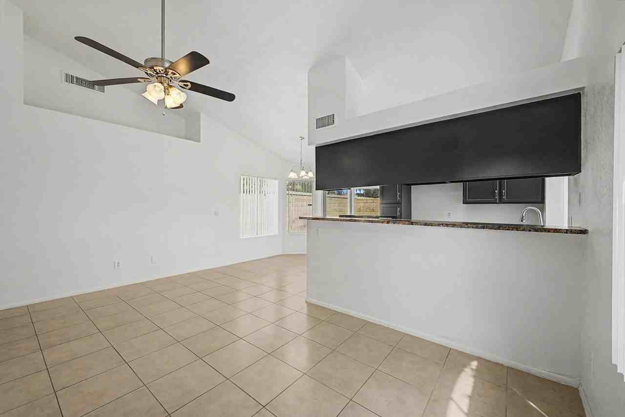 11851 N 76th Dr - Photo 7 of 25
