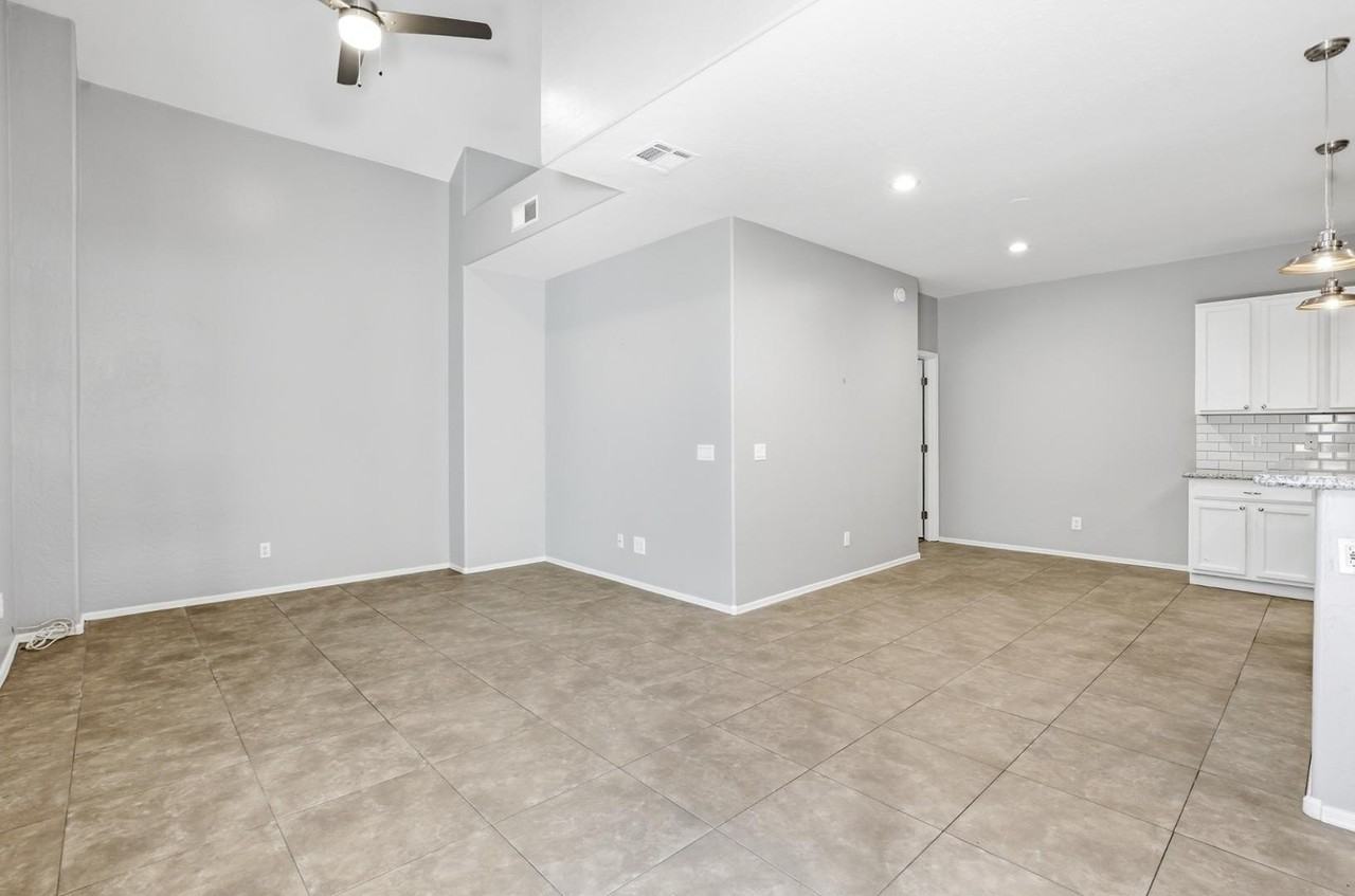 2027 E University Dr #134 - Photo 4 of 35