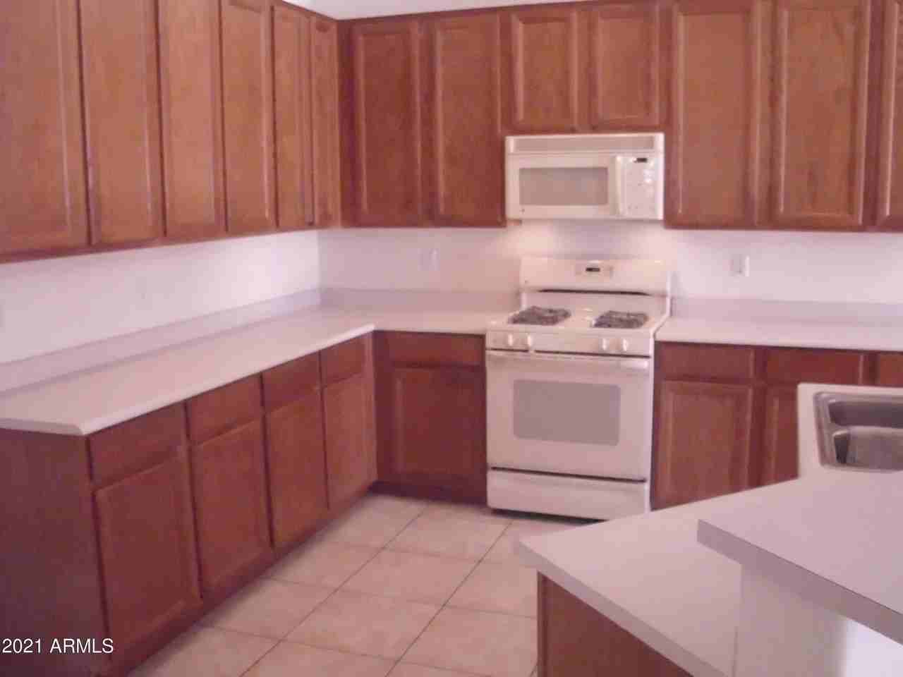 6933 W Remuda Dr - Photo 4 of 26