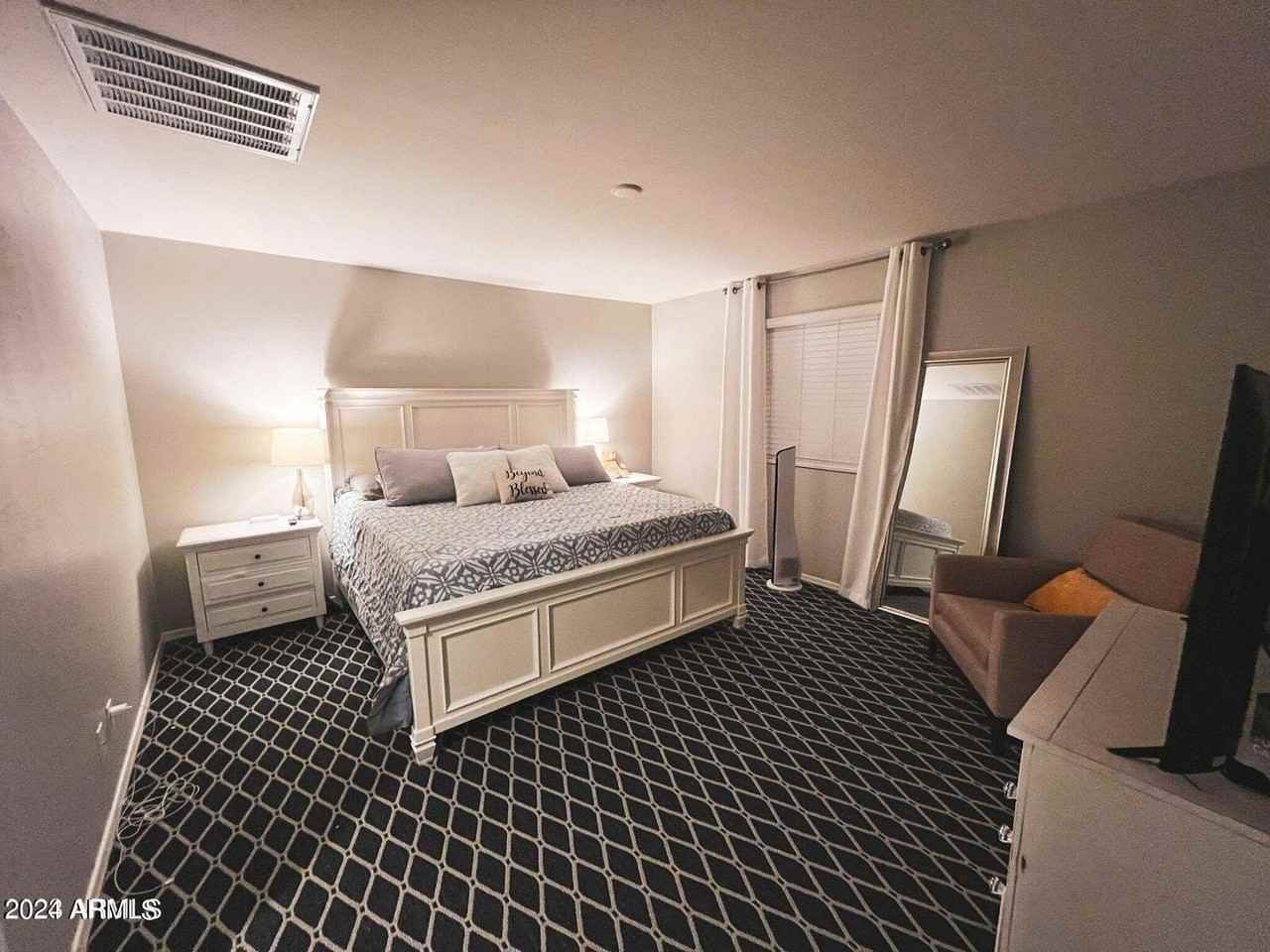 13820 N 7th Way - Photo 4 of 13