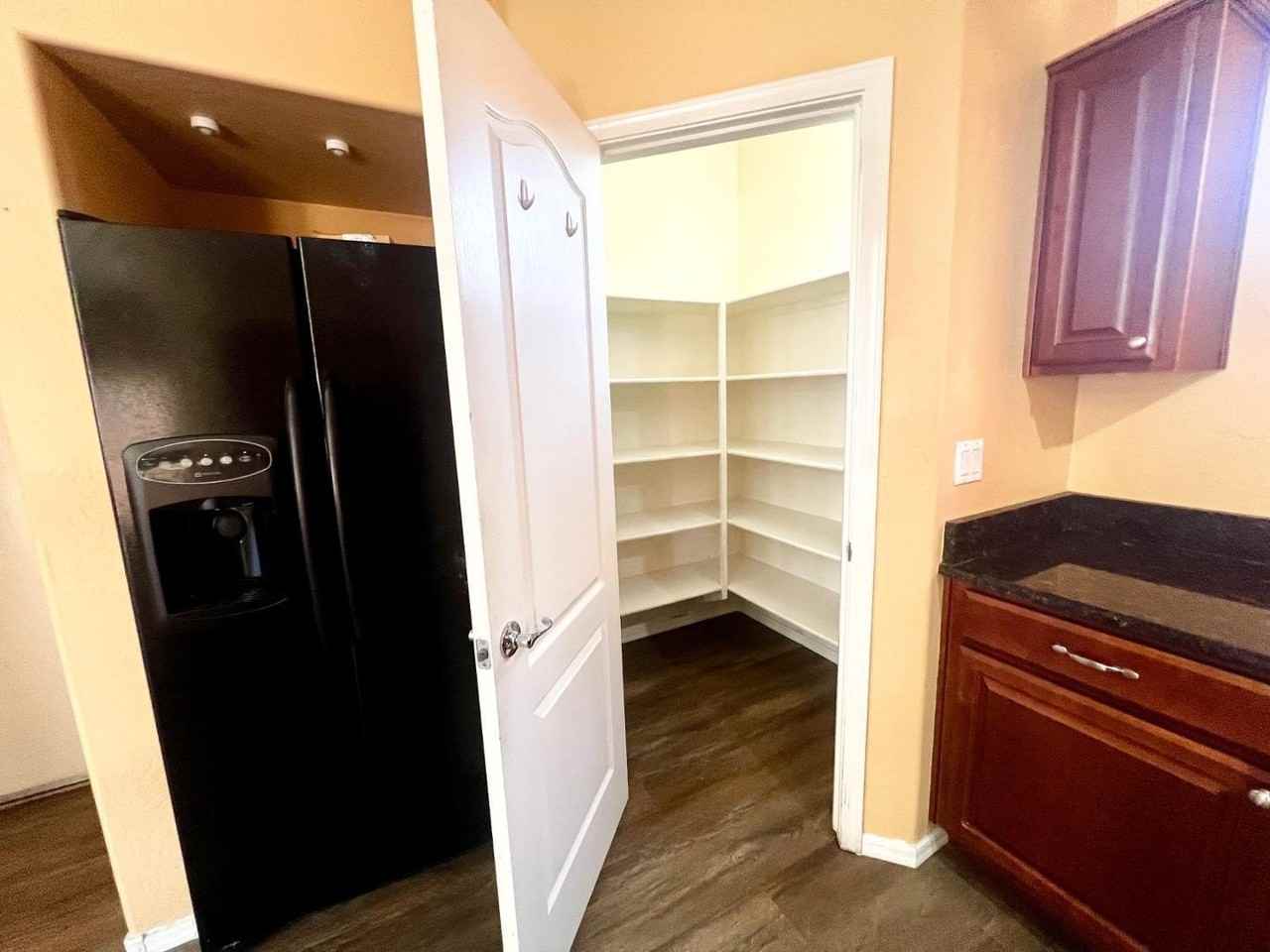 879 E Stottler Dr - Photo 6 of 42