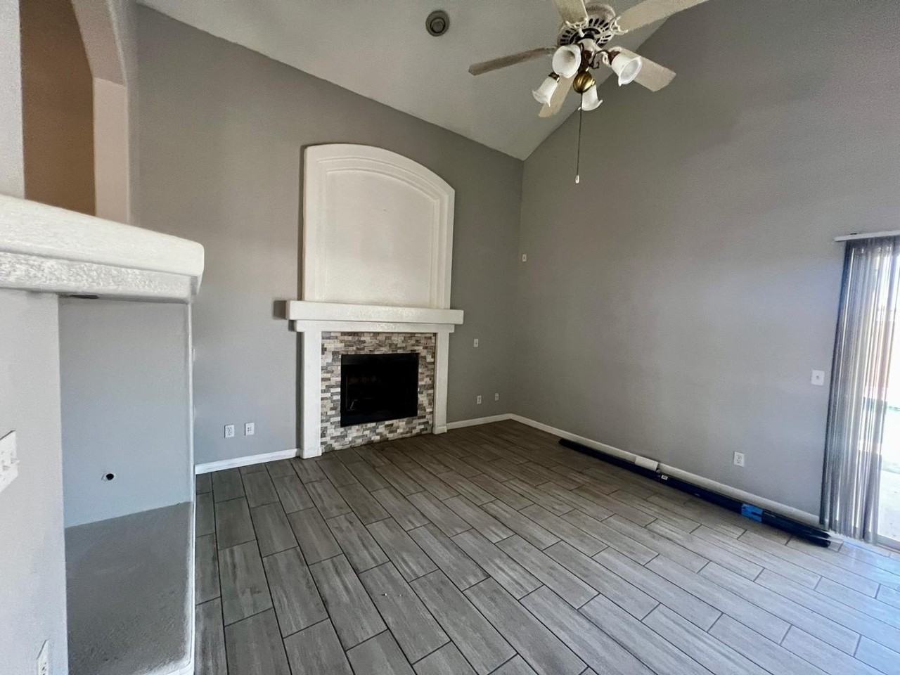 1631 N Garrett Dr - Photo 5 of 50