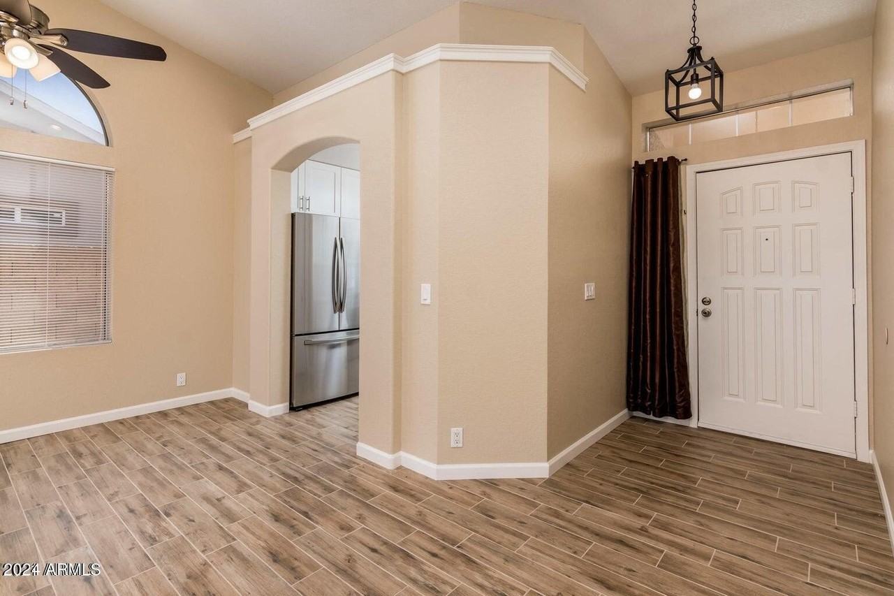 8564 W Ocotillo Rd - Photo 4 of 24