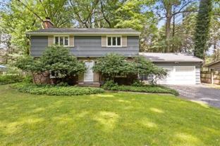 485 Oakridge Dr - Photo 1 of 1