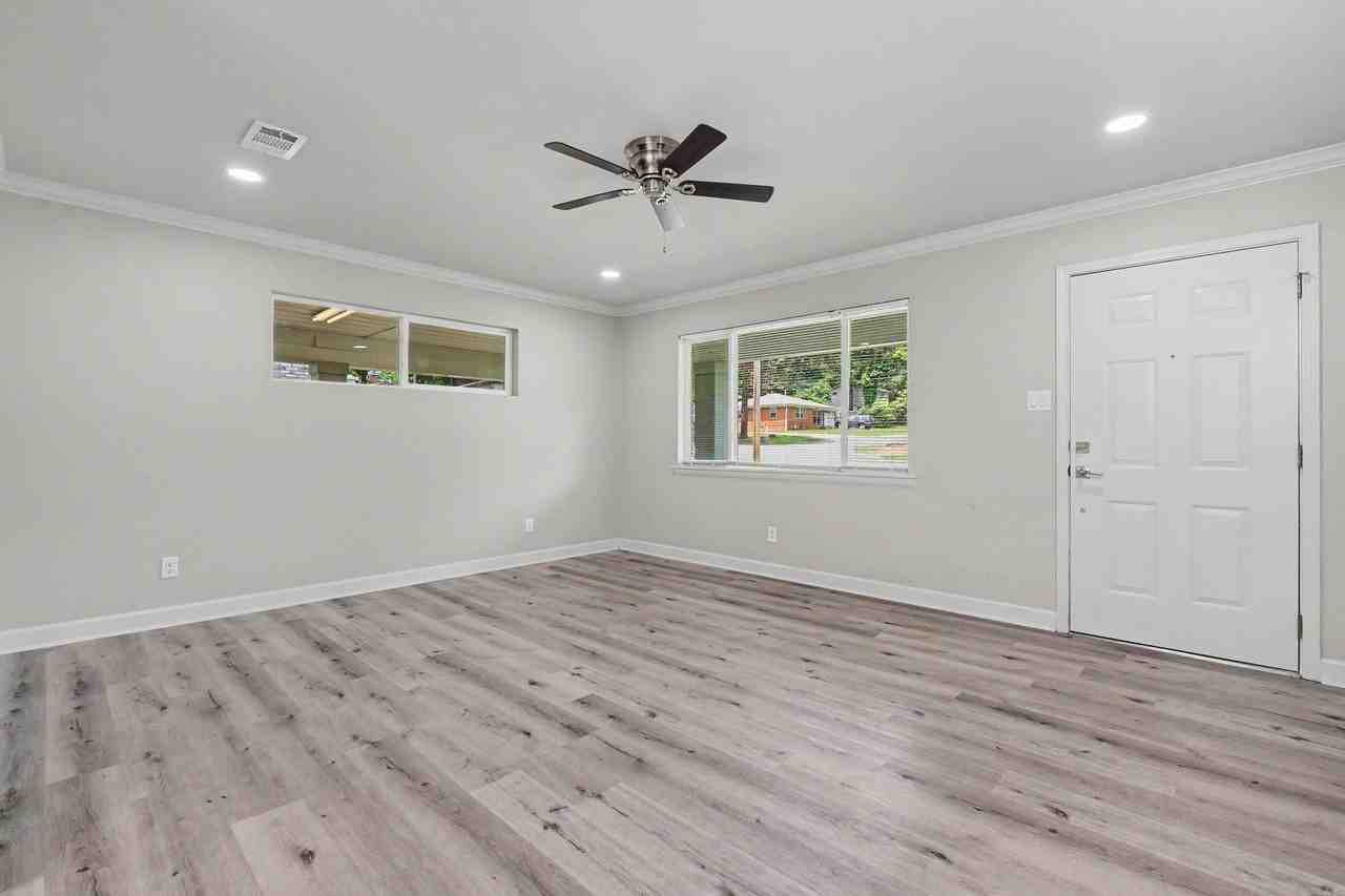 11014 Birchwood Dr - Photo 5 of 39