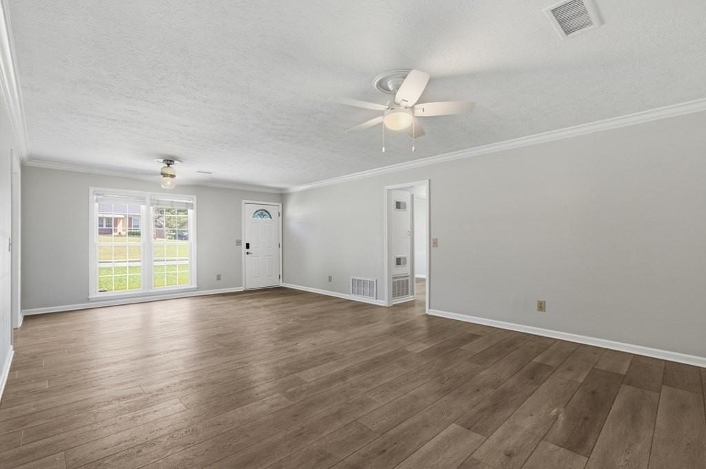 5010 Willowbrook Dr - Photo 4 of 20