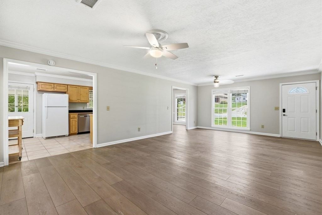 5010 Willowbrook Dr - Photo 5 of 20