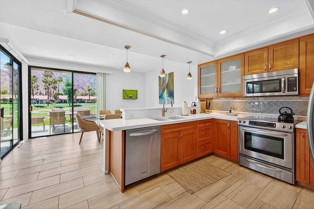 55105 Oakhill - Photo 6 of 26