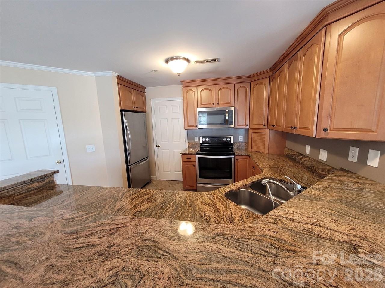 940 Jetton St - Photo 5 of 19