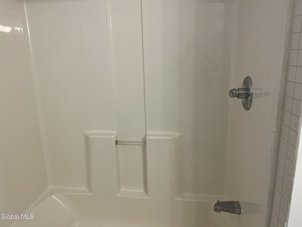 150 4th St #4 - Photo 4 of 13