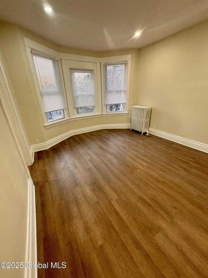 31 Bertha St #2 - Photo 6 of 8