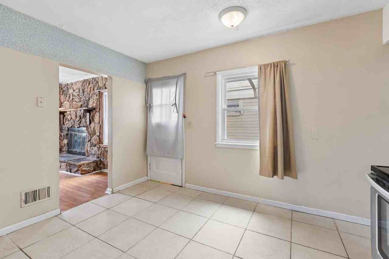 3002 N 48th Ave - Photo 7 of 17