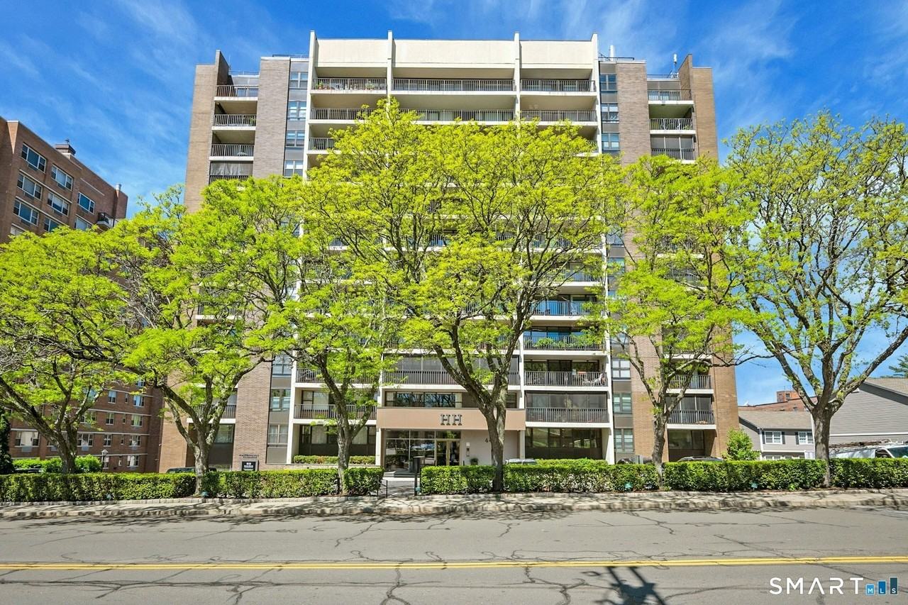 44 Strawberry Hill Ave #3N