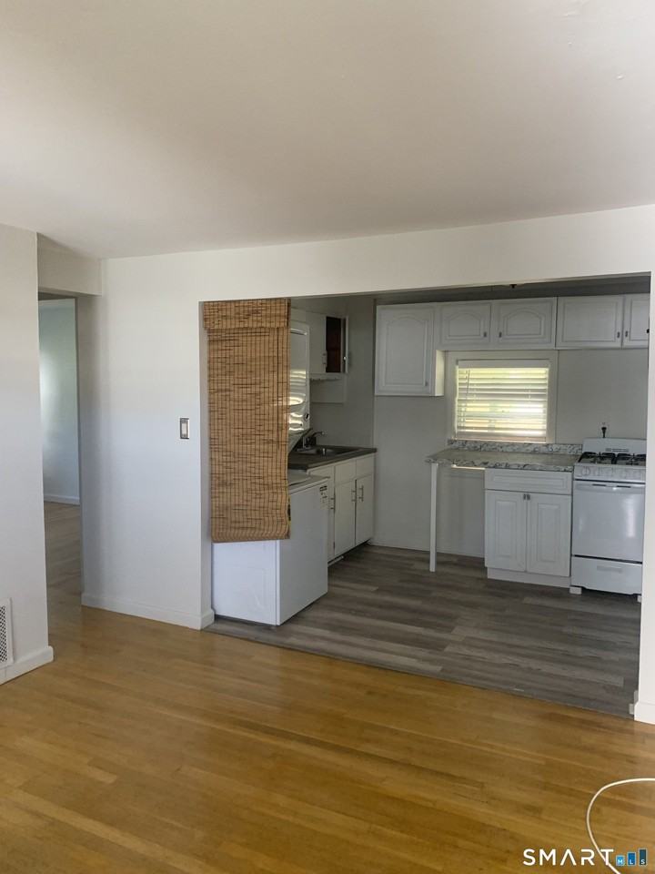 76 Hurd St - Photo 2 of 17