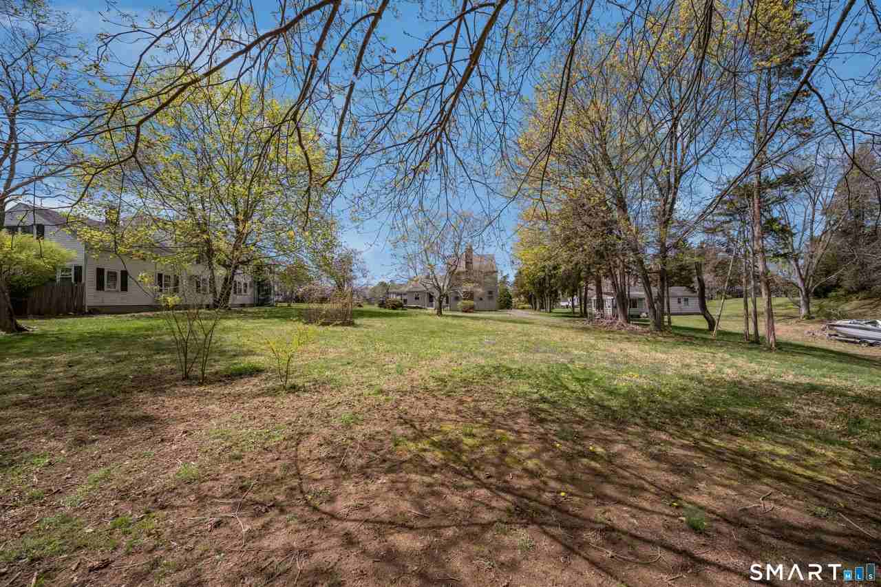 33 Hartford Ave - Photo 5 of 22