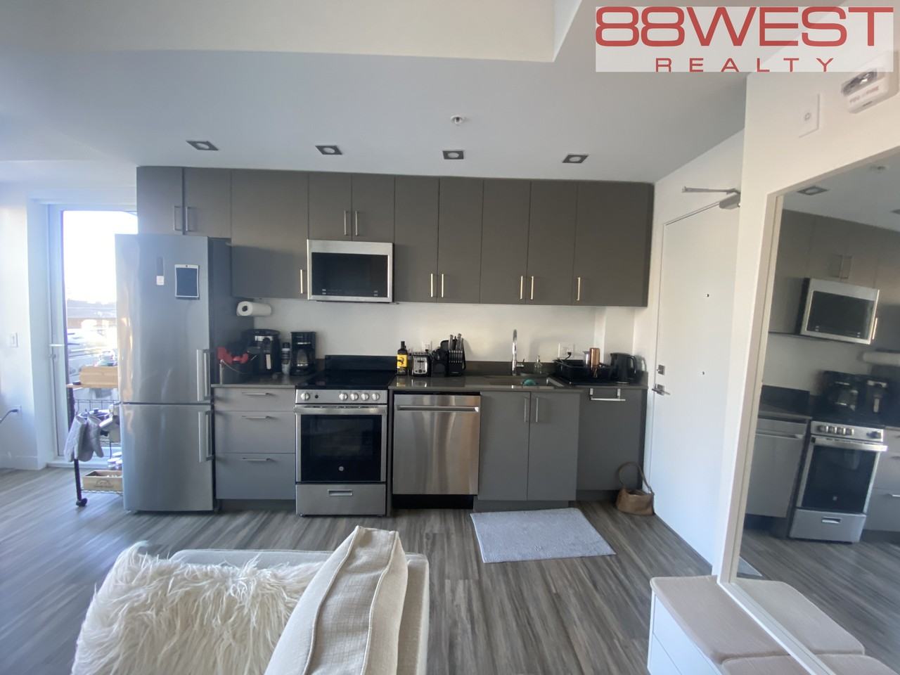 181 6th Street West #402 - Photo 4 of 21