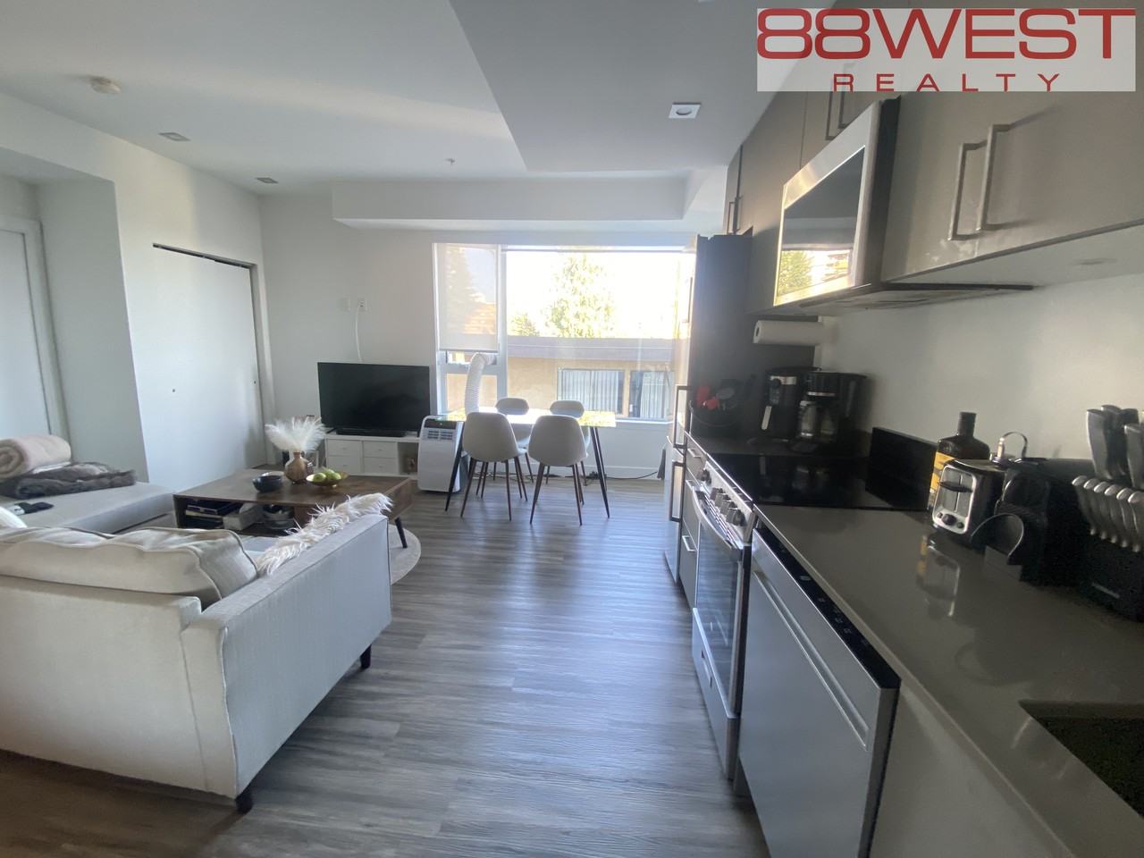 181 6th Street West #402 - Photo 3 of 21