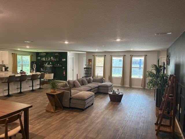 3483 Sparco Dr - Photo 5 of 13