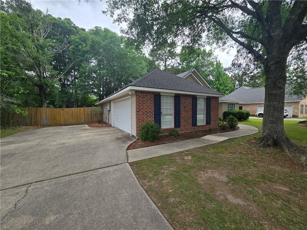 2050 White Myrtle Dr - Photo 4 of 23