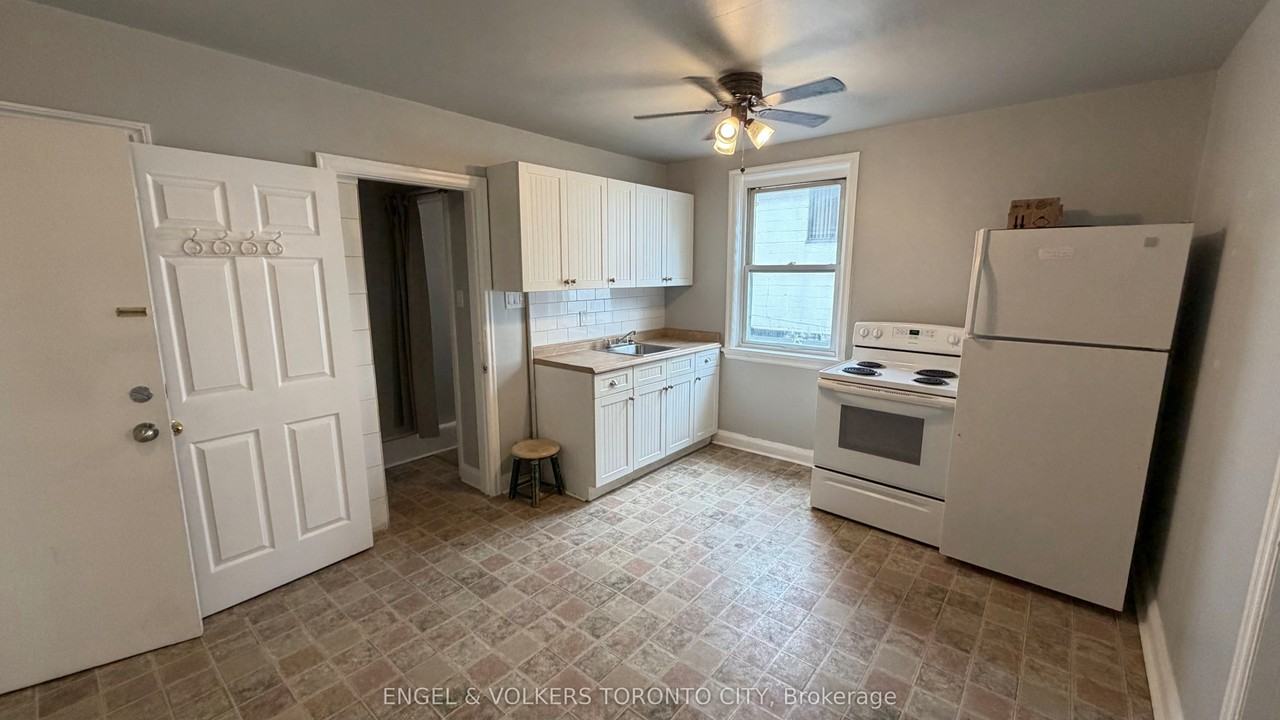 15191 Yonge Street 1 - Photo 4 of 15