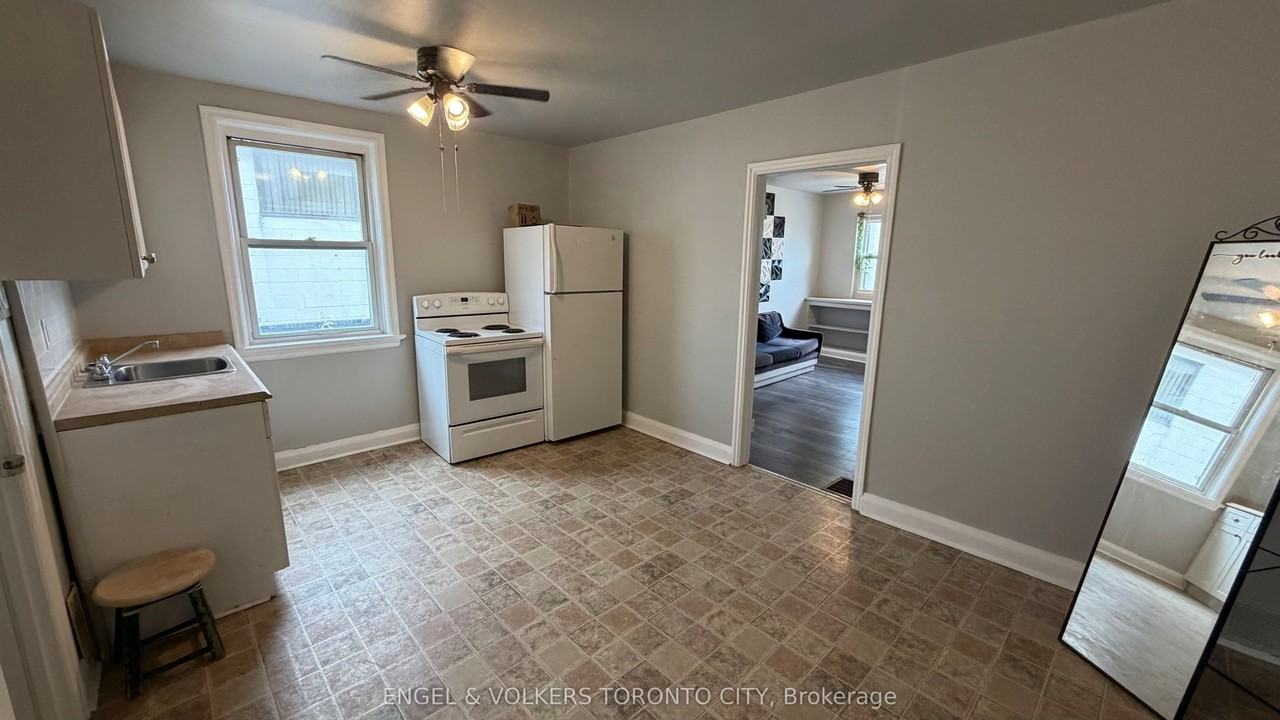 15191 Yonge Street 1 - Photo 5 of 15