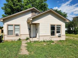 featured image of 227 N Hope St #1