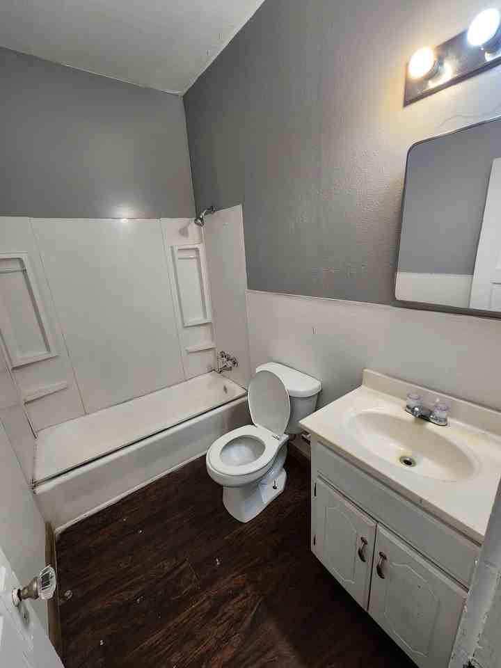 227 N Hope St #1 - Photo 4 of 7
