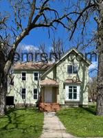 featured image of 400 6th Pl Nw #2-1