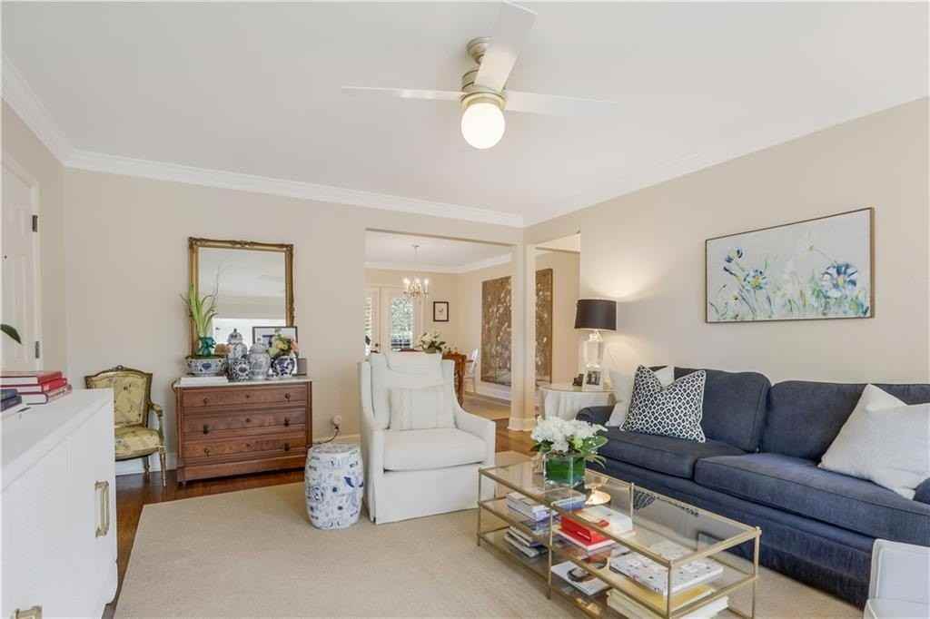 115 Peachtree Memorial Dr Nw #C2 - Photo 5 of 20