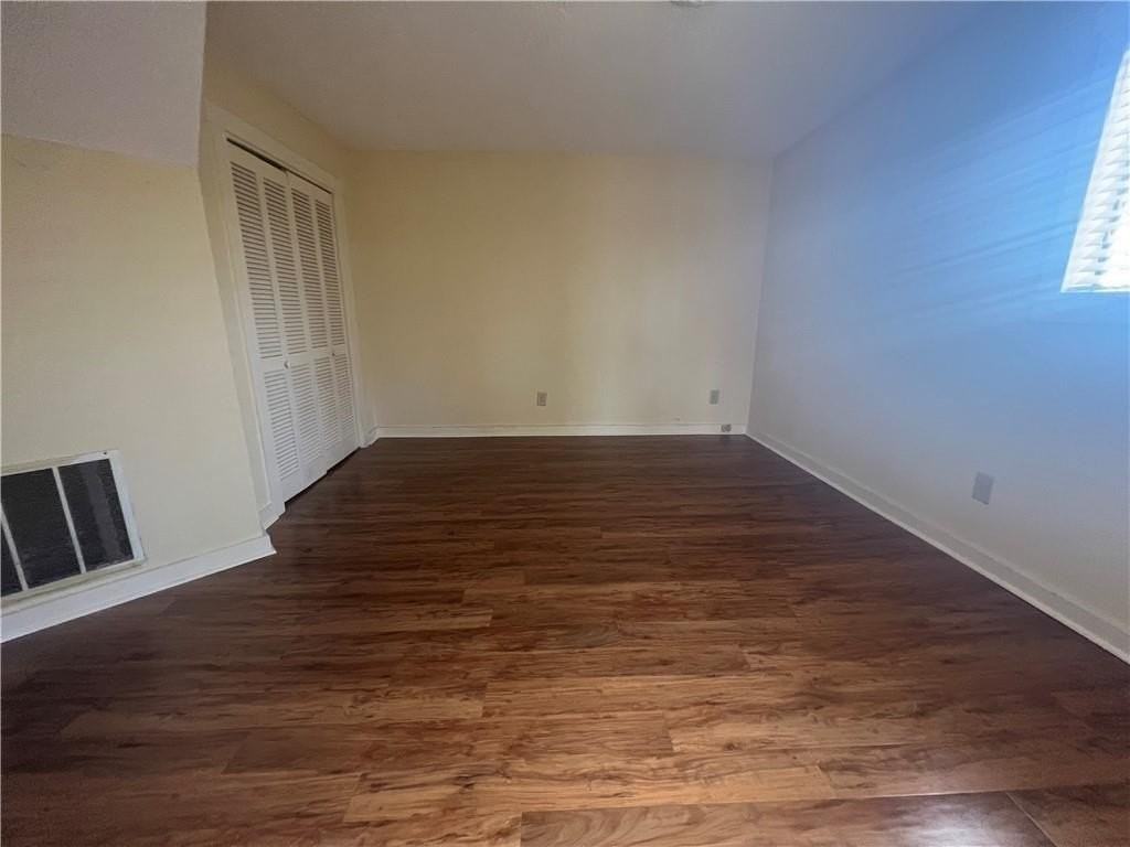 3208 Lake Road Cir - Photo 4 of 11