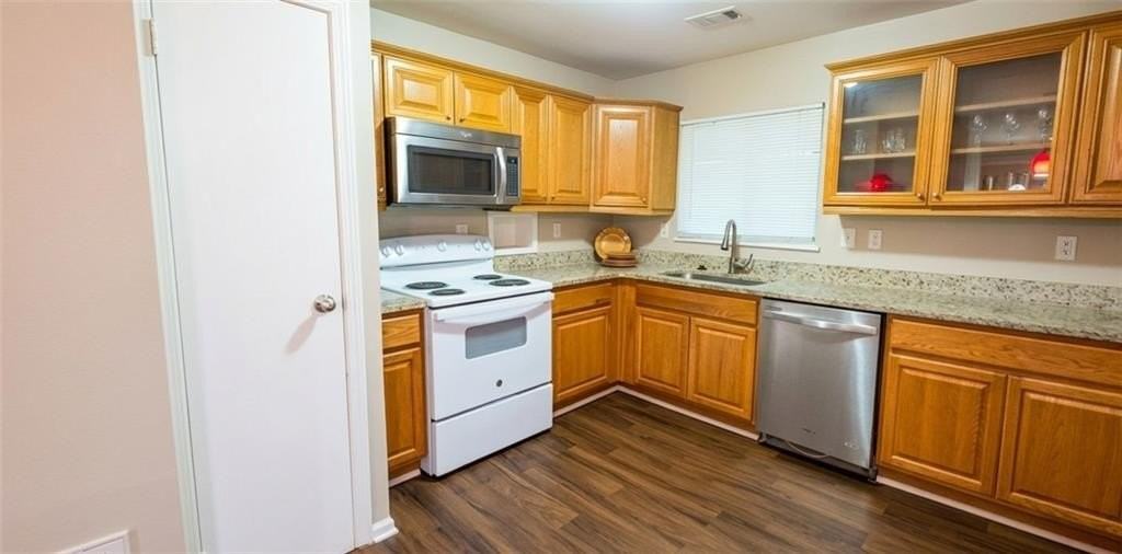 3920 Spanish Oak Dr - Photo 6 of 16