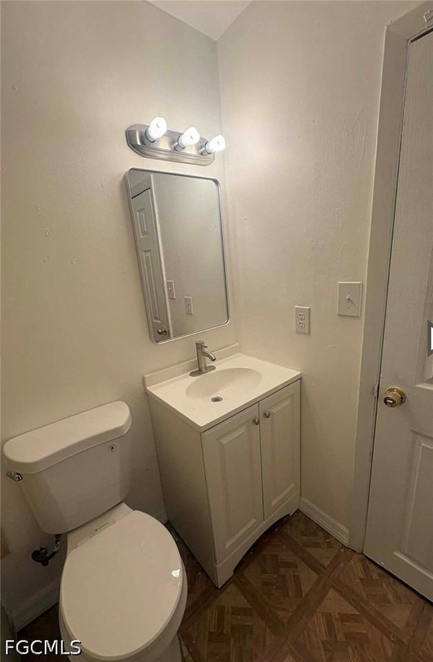 227 Maria St - Photo 7 of 12
