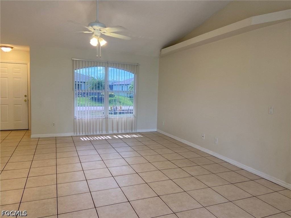 2231 Sw 12th Ave - Photo 3 of 17