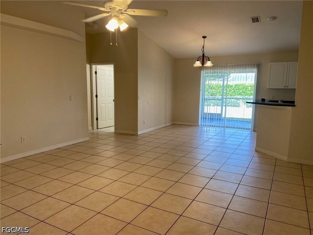 2231 Sw 12th Ave - Photo 4 of 17