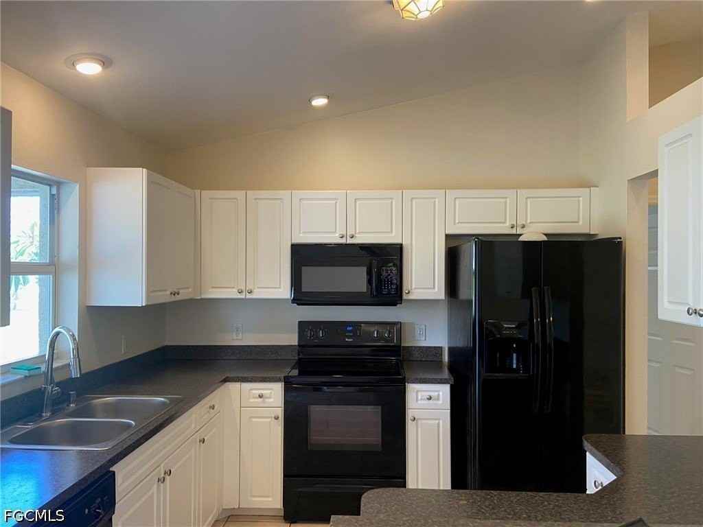 2231 Sw 12th Ave - Photo 7 of 17
