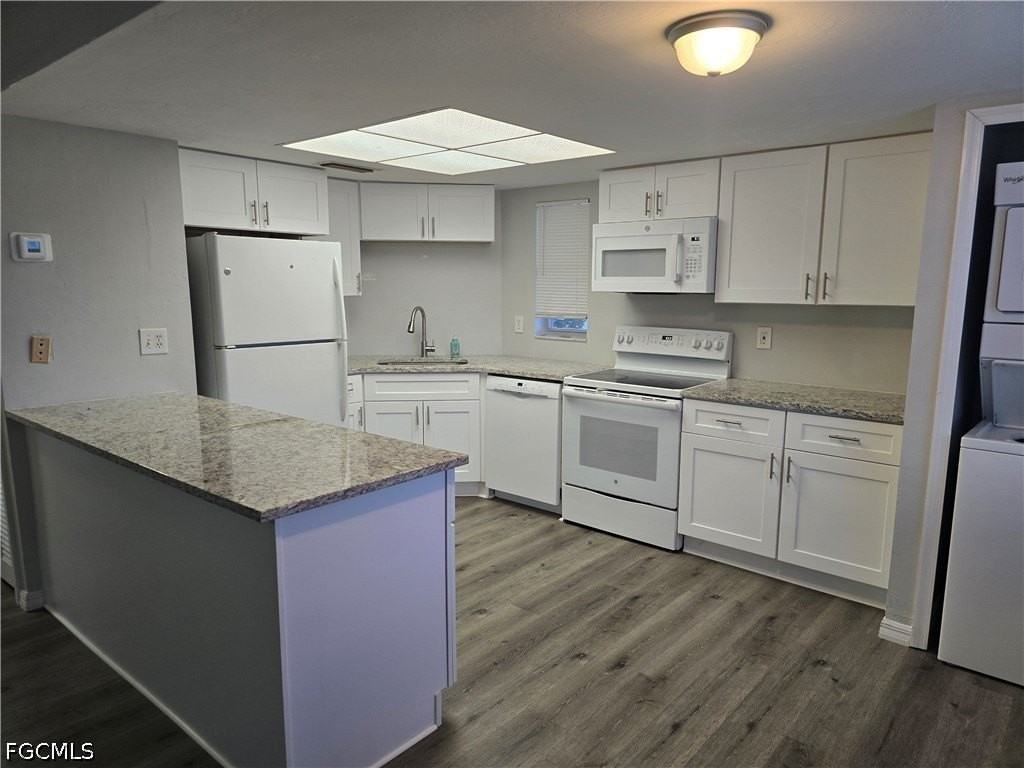 5019 Sw 16th Pl #102 - Photo 3 of 11