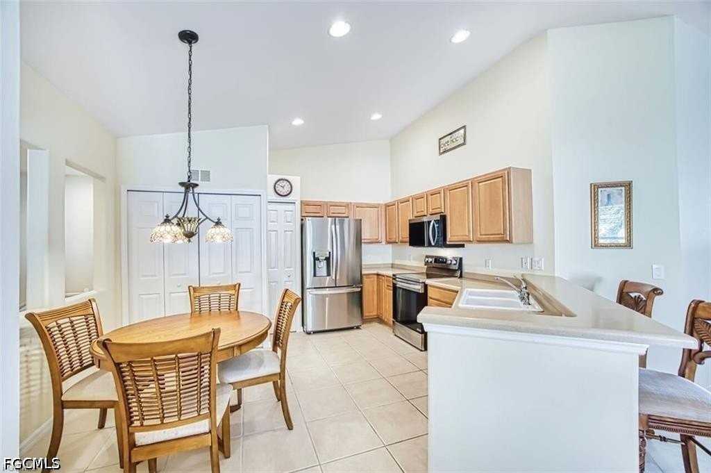 10135 Colonial Country Club Blvd #1202 - Photo 7 of 31