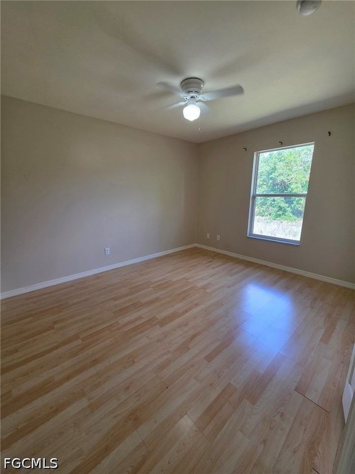 3732 16th St W - Photo 4 of 9