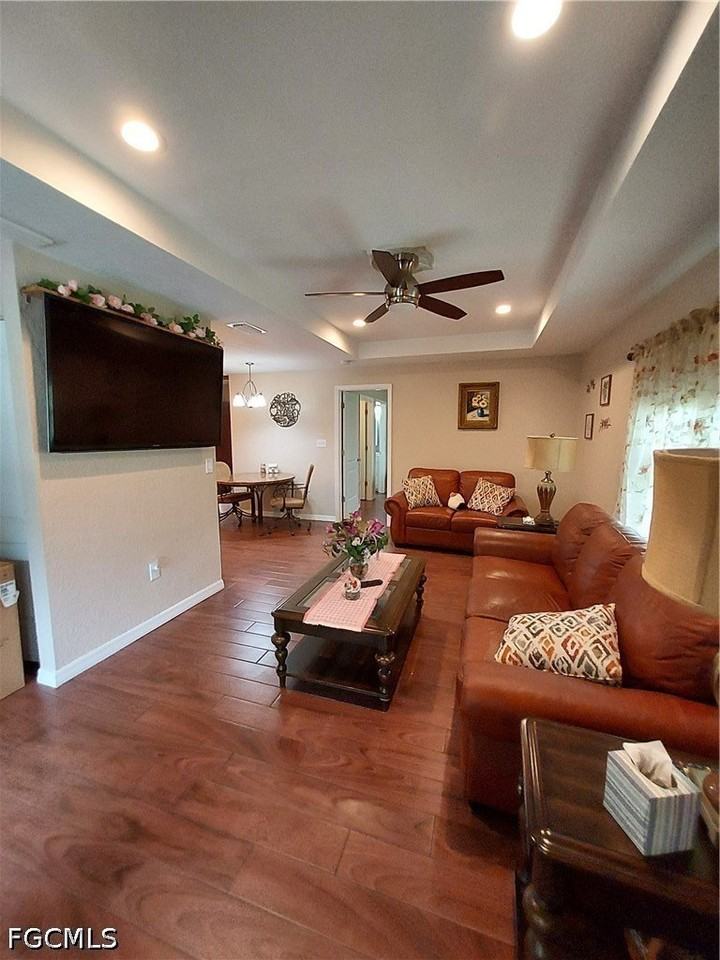 3241 Tropicaire Blvd - Photo 3 of 6