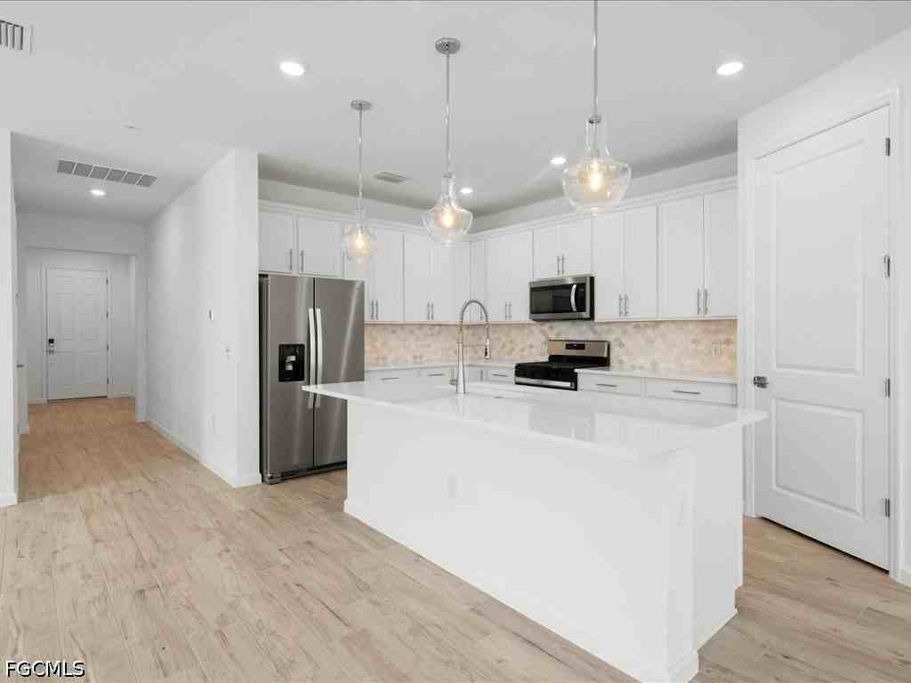18262 Parksville Dr - Photo 6 of 44