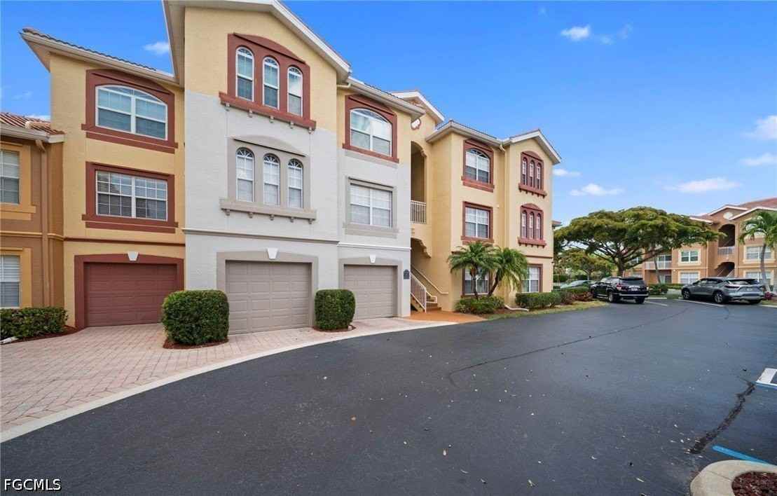 11400 Ocean Walk Ln #214 - Photo 3 of 31